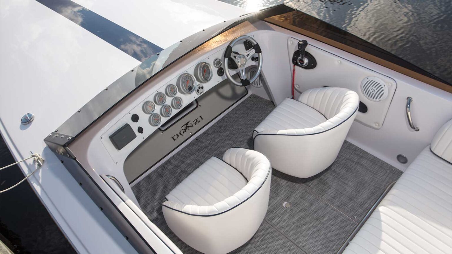 22 CLASSIC - Donzi Yachts